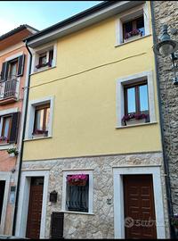 Palazzetto cielo terra a Santa Rufina