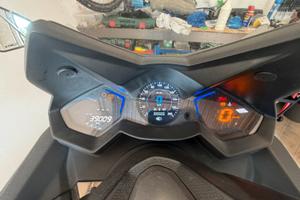 Kymco ak550 abs