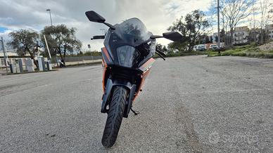 KTM rc 390 del 2023