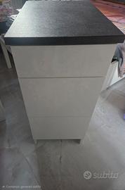 Mobile 3 cassetti IKEA Knoxhult bianco top scuro