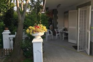 Villetta a Marina di San Nicola con Ampio Patio e