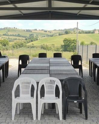 Sedie e tavoli per eventi feste e cerimonie