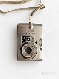 Fotocamera digitale compatta Nikon Coolpix L10