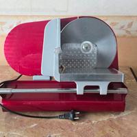 Affettatrice per salumi e formaggi 