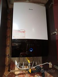 Pezzi di ricambio Caldaia Daikin 28kw D2CND
