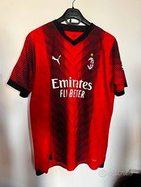 maglietta originale del Milan firmata da Leao