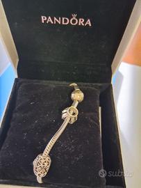 Braccialetto Pandora con charme