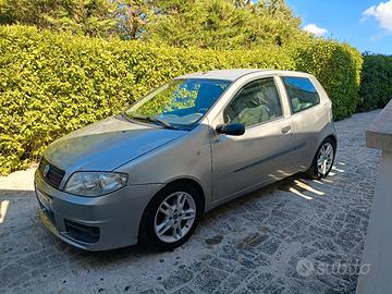 Fiat punto Sporting 1.2 16 v