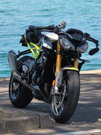 Triumph 765 moto2