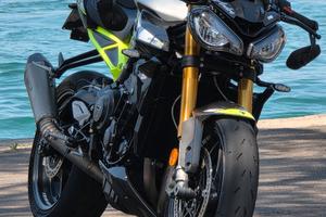 Triumph 765 moto2