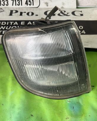 fanalino freccia anteriore da Koito per Mitsubishi