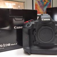 Canon EOS 1 DX Mark II