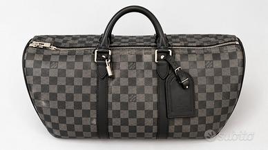 Viaggio con Fantasia a Scacchi, Stile Stealth Luxu