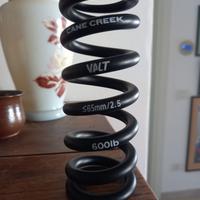 Molla Cane Creek Valt 2025. 2,5 X 600