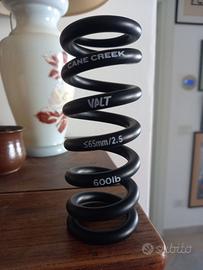 Molla Cane Creek Valt 2025. 2,5 X 600