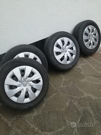 cerchi 15"  5 fori piu gomme invernali 185/65