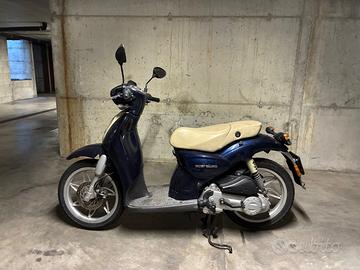 Scarabeo 50 4 tempi