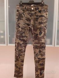 Pantaloni mimetici