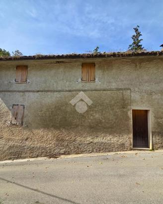 CASA INDIPENDENTE A ROCCAFLUVIONE