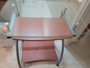 scrivania  in vetro 