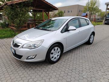 Opel Astra 1.7 cdti Cosmo 110cv
