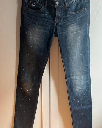 Jeans donna Hollister con decorazioni