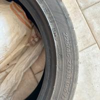 Khumo Ecsta PS91 225/45/18 Estive