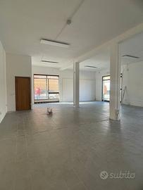 Locale commerciale a Cabras