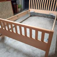 Letto 1 piazza e mezza in legno massello chiaro