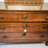 antica cassettiera in noce, restaurata