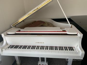 Pianoforte a Coda Yamaha Bianco C2/G2( seminuovo )