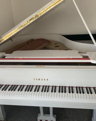 Pianoforte a Coda Yamaha Bianco C2/G2( seminuovo )