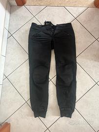 Pantalone moto con proteioni dainese