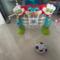 Clementobi baby tira e segna goleador