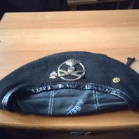 Basco esercito artiglieria con colletto