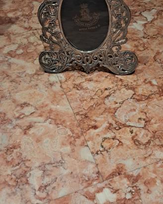 cornice ovale Royal Family  Sheffield