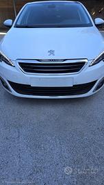PEUGEOT - 308 - BlueHDi 120 S&S Allure