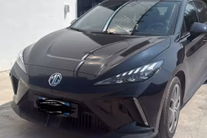 MG 4 LUXURY IN GARANZIA 64 KWh