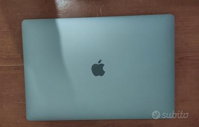 MacBook Pro 2018 256gb SSD 16GB