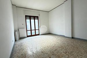 4 LOCALI A MARANO DI NAPOLI