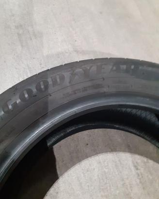 Gomme usate 215 55 r17 98w
