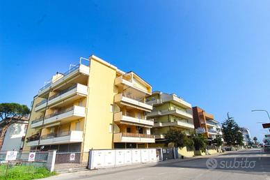 3 LOCALI A ALBA ADRIATICA