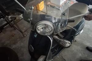 VESPA 125 LX INCIDENTATA