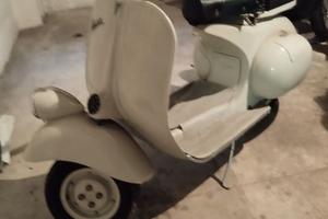 Vespa 125 Faro Basso