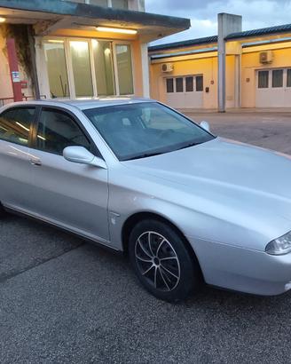 Alfa romeo 166