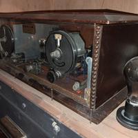 Radio inglese anni 20 in vetro