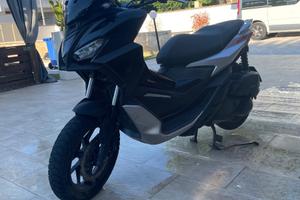 aprilia sr gt 125