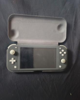 Nintendo Switch Lite – Come Nuova + Cover inclusa