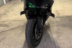 Kawasaki zx6r