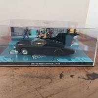 Modello Batman Mobile con scatola e ambientazione